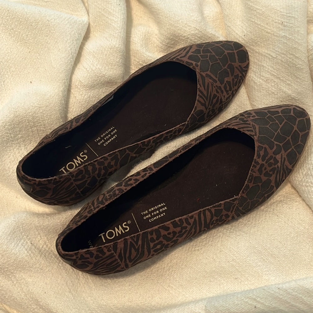 Animal print Tom’s